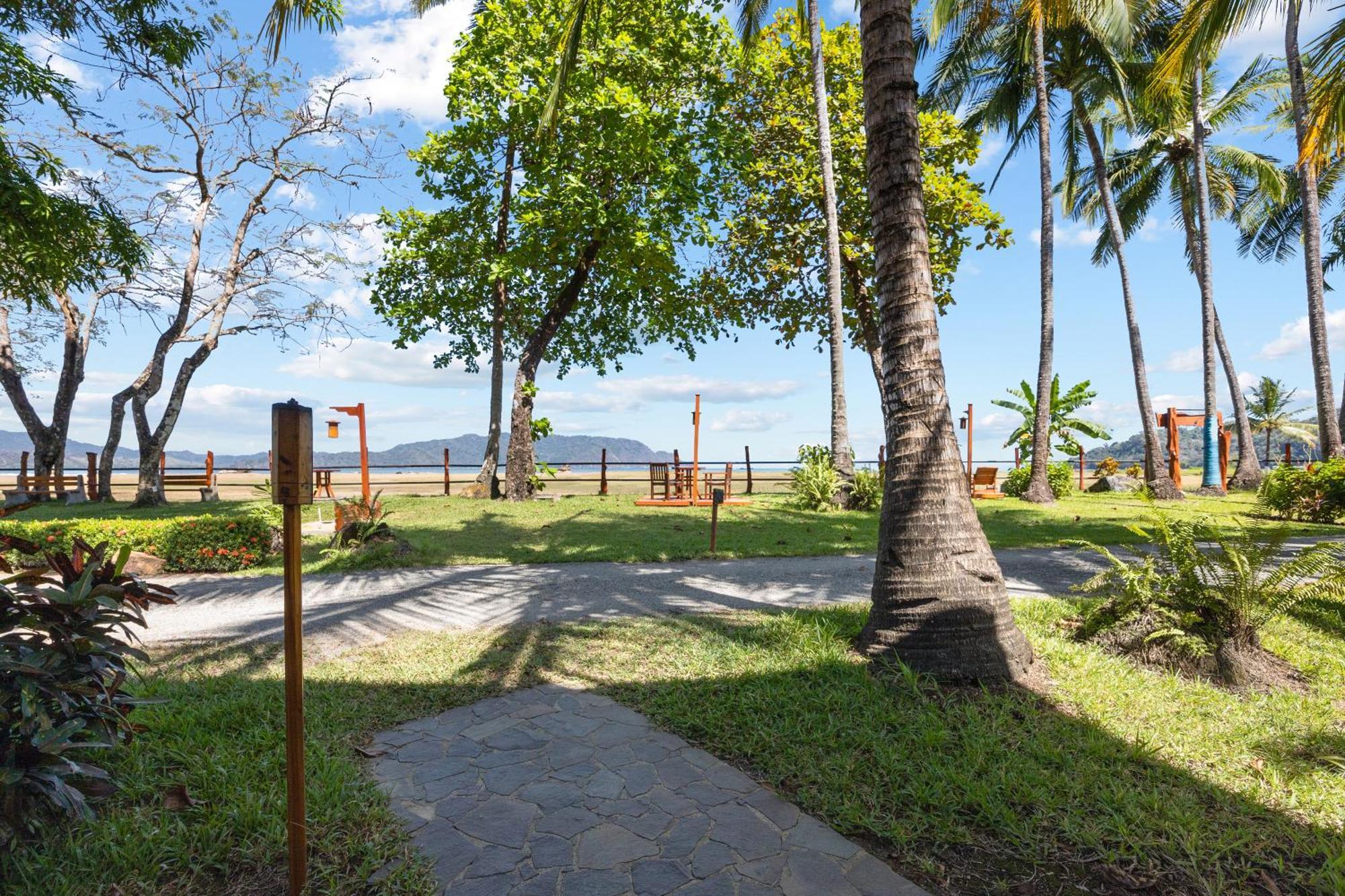 Tambor Tropical Beach Resort- Adults Only Exteriör bild