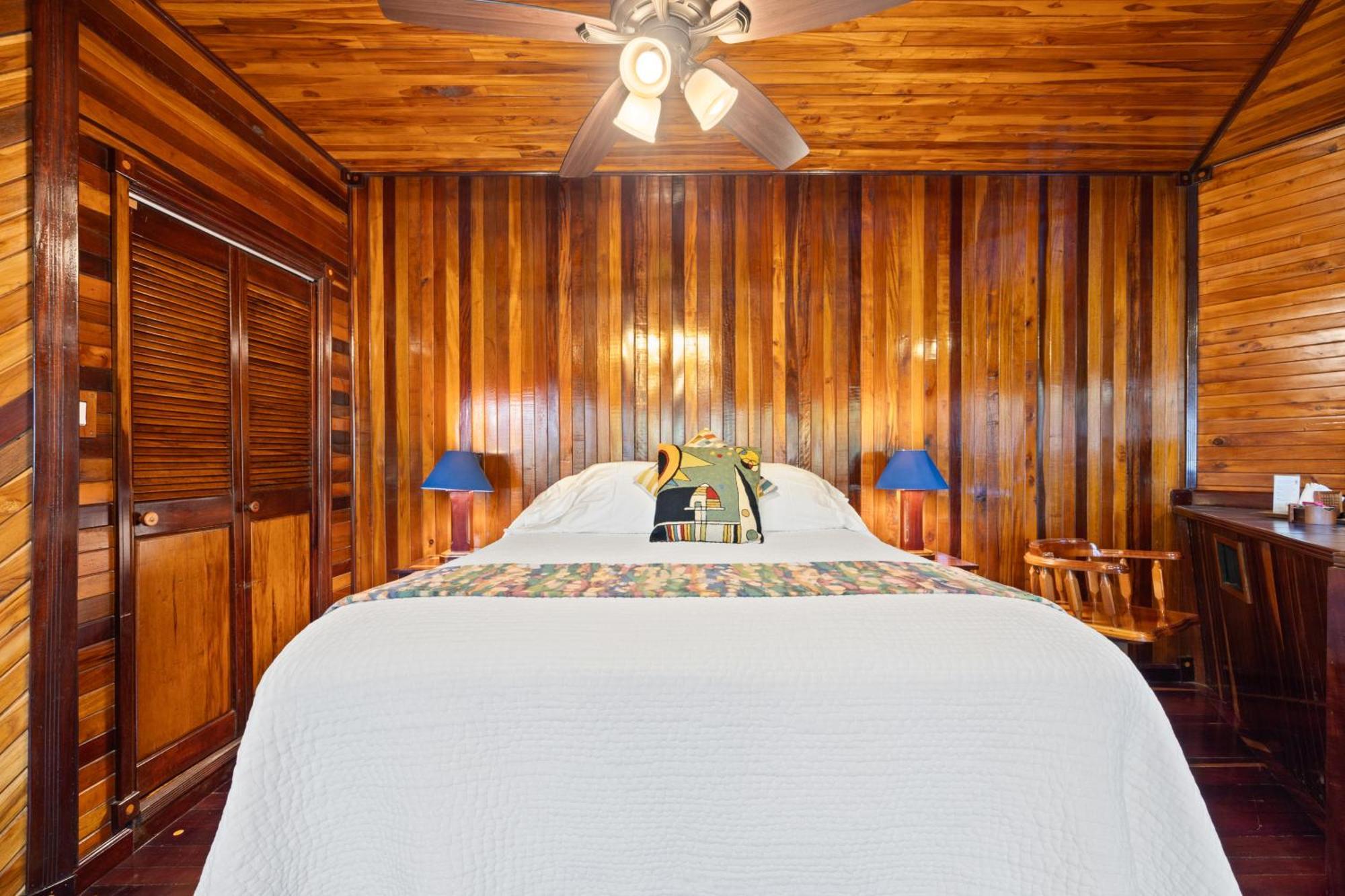 Tambor Tropical Beach Resort- Adults Only Rum bild