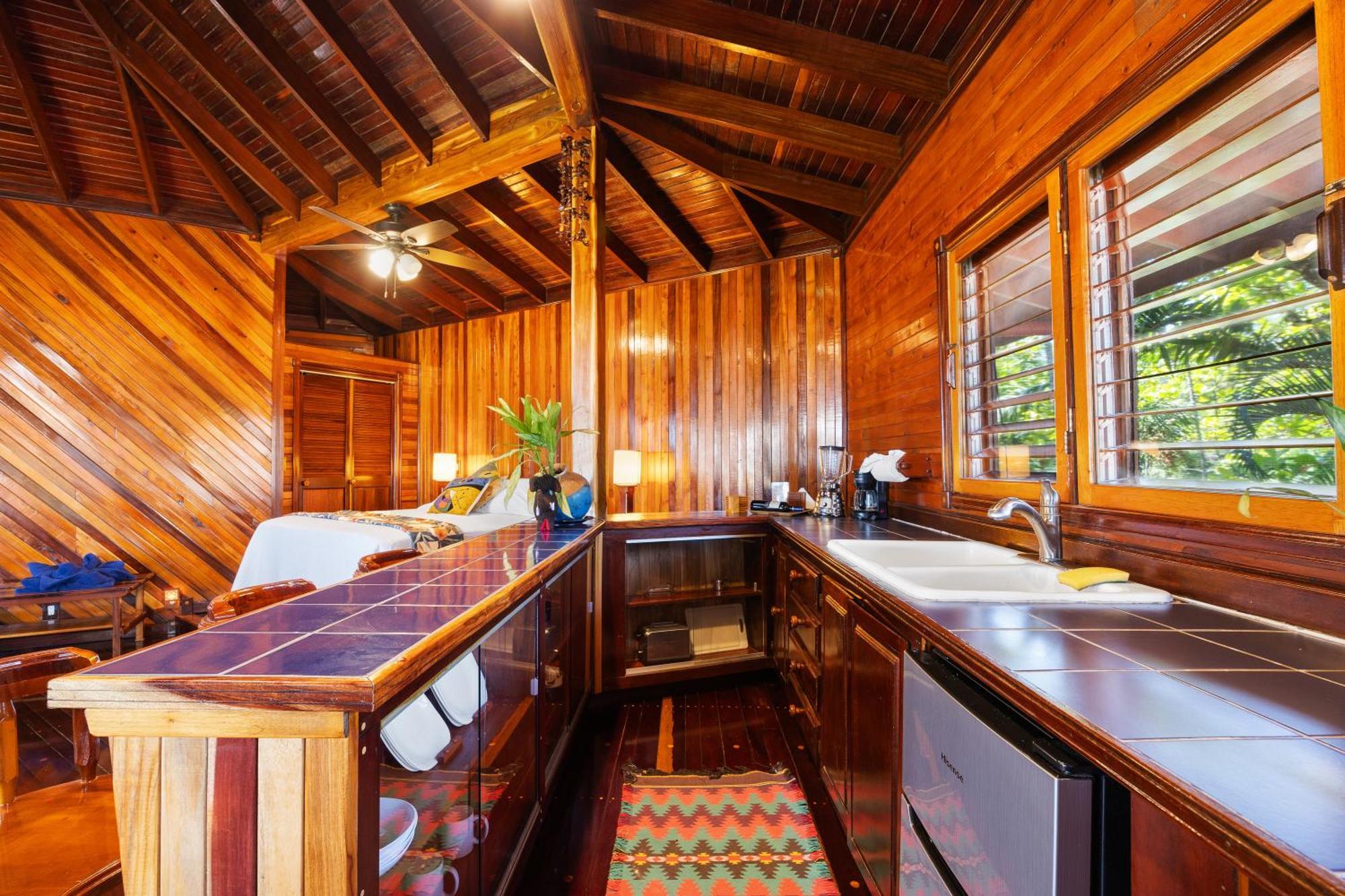 Tambor Tropical Beach Resort- Adults Only Rum bild