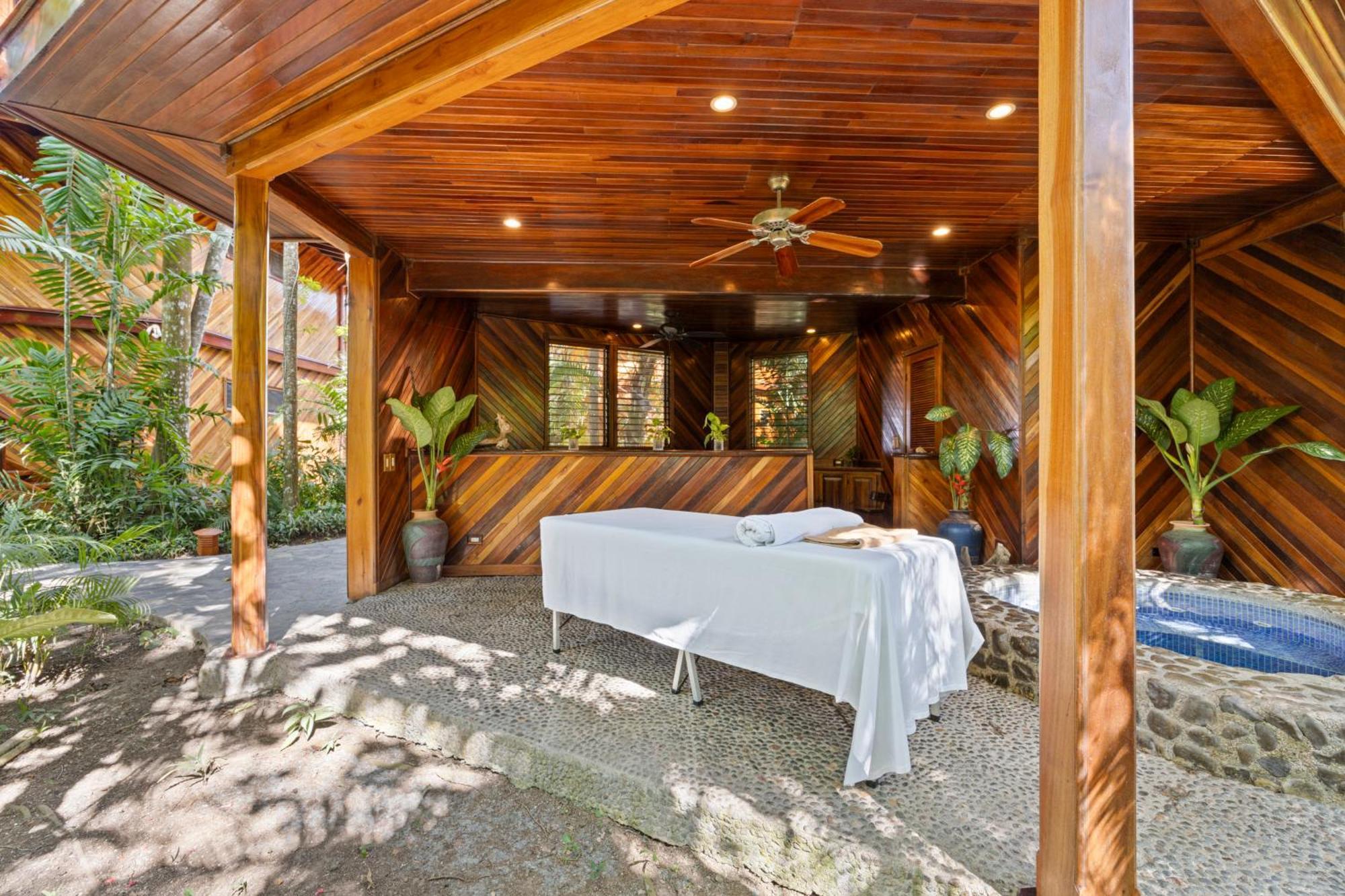 Tambor Tropical Beach Resort- Adults Only Exteriör bild